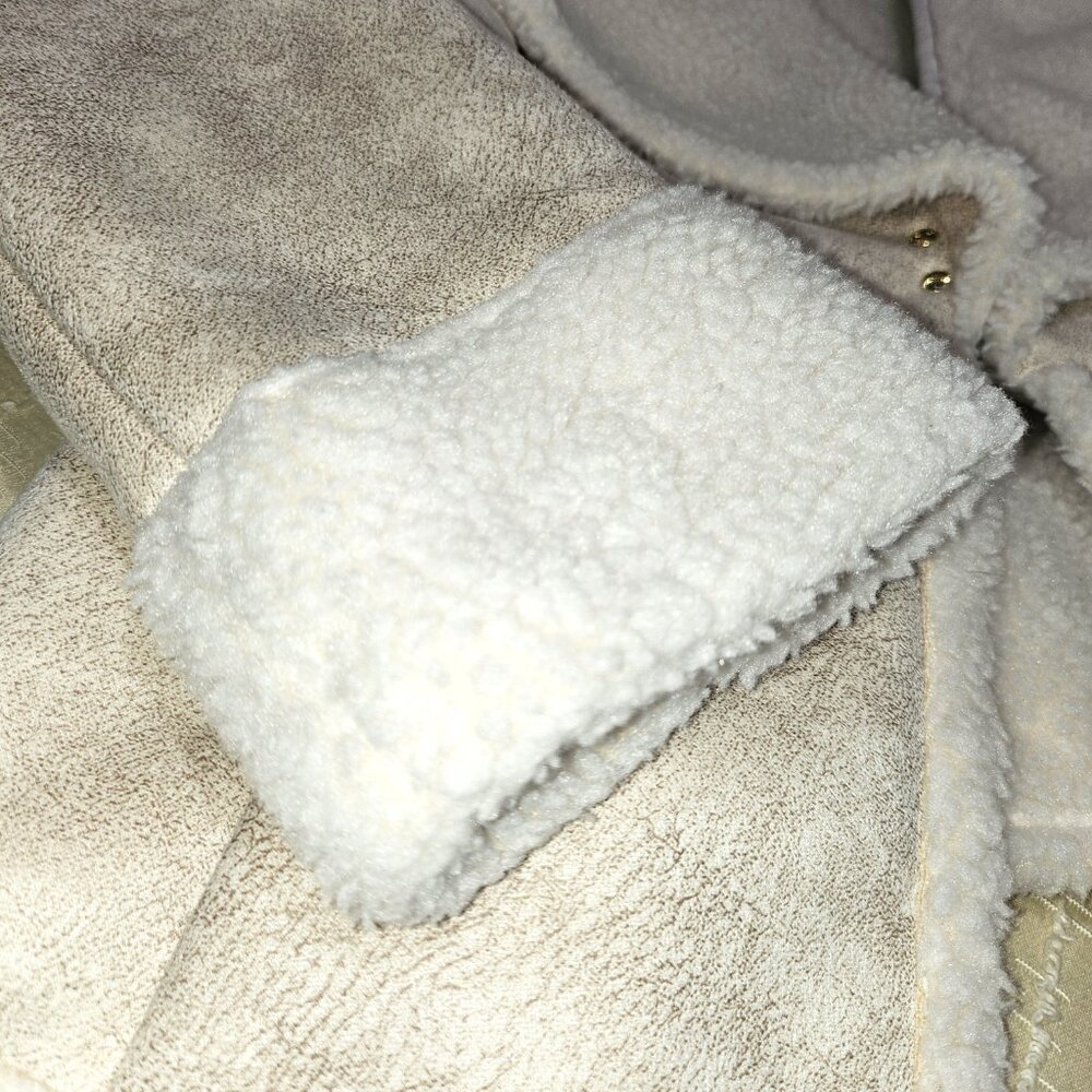 WHBM ECRU/CREAM FAUX SHEARLING STYLE ASYMMWTRICAL HIP LENGTH JACKET SIZE XSP - Picture 9 of 16